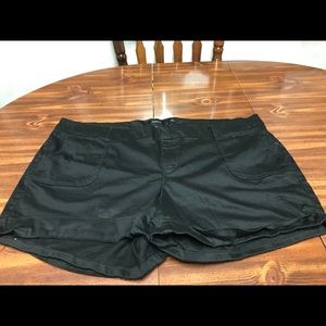 Black Torrid shorts Size 24